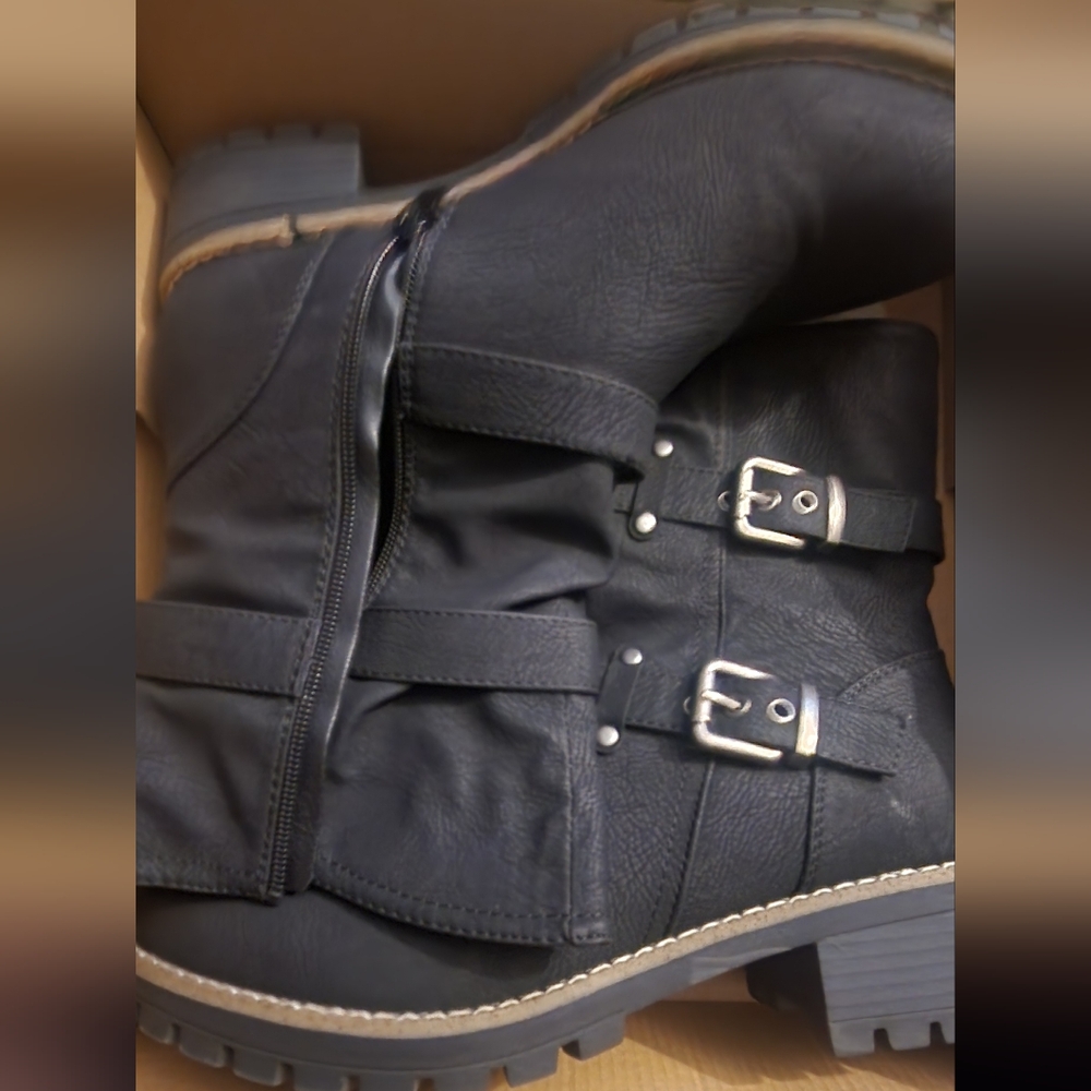 Womens boots